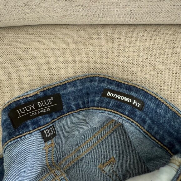 Judy Blue Boyfriend Fit Distressed Stretch Denim Jeans JB82217MD Womens sz 13/31 - Picture 2 of 8